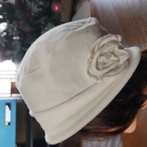 Parkhurst Cream Women's Cotton Knit Hat with Floral Detail Vintage Styled New